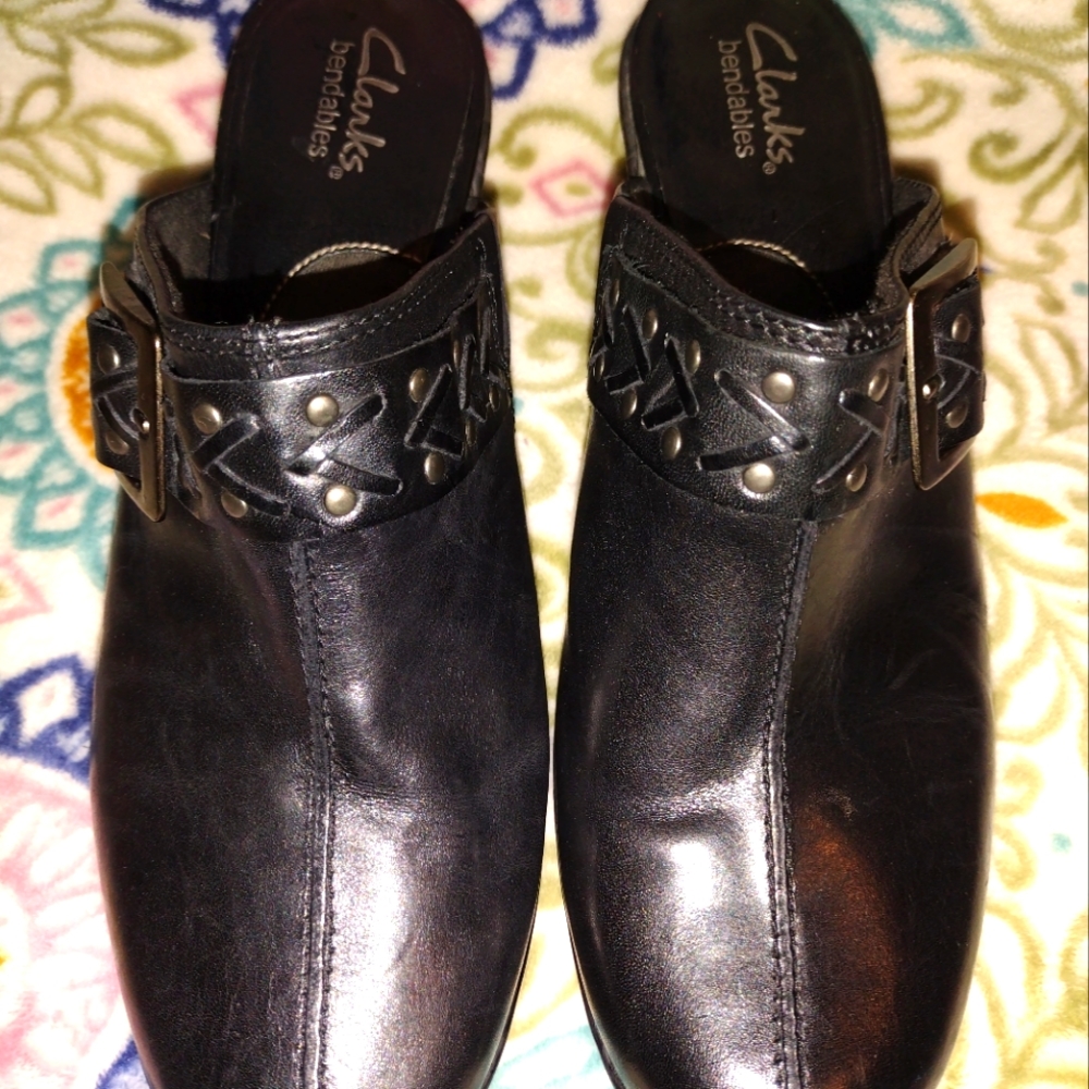 Clark Black Leather Bendable Clogs#519